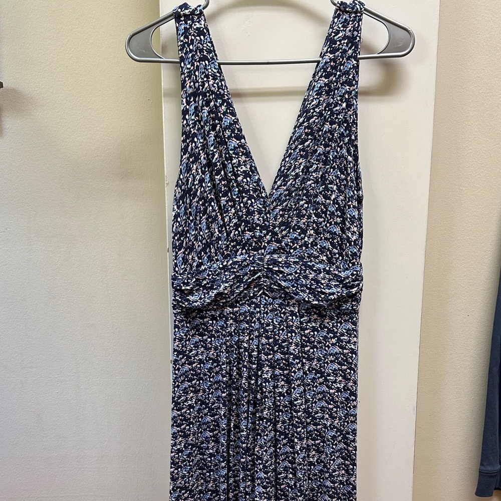A pea in the pod maxi Floral Sleeveless Dress small
